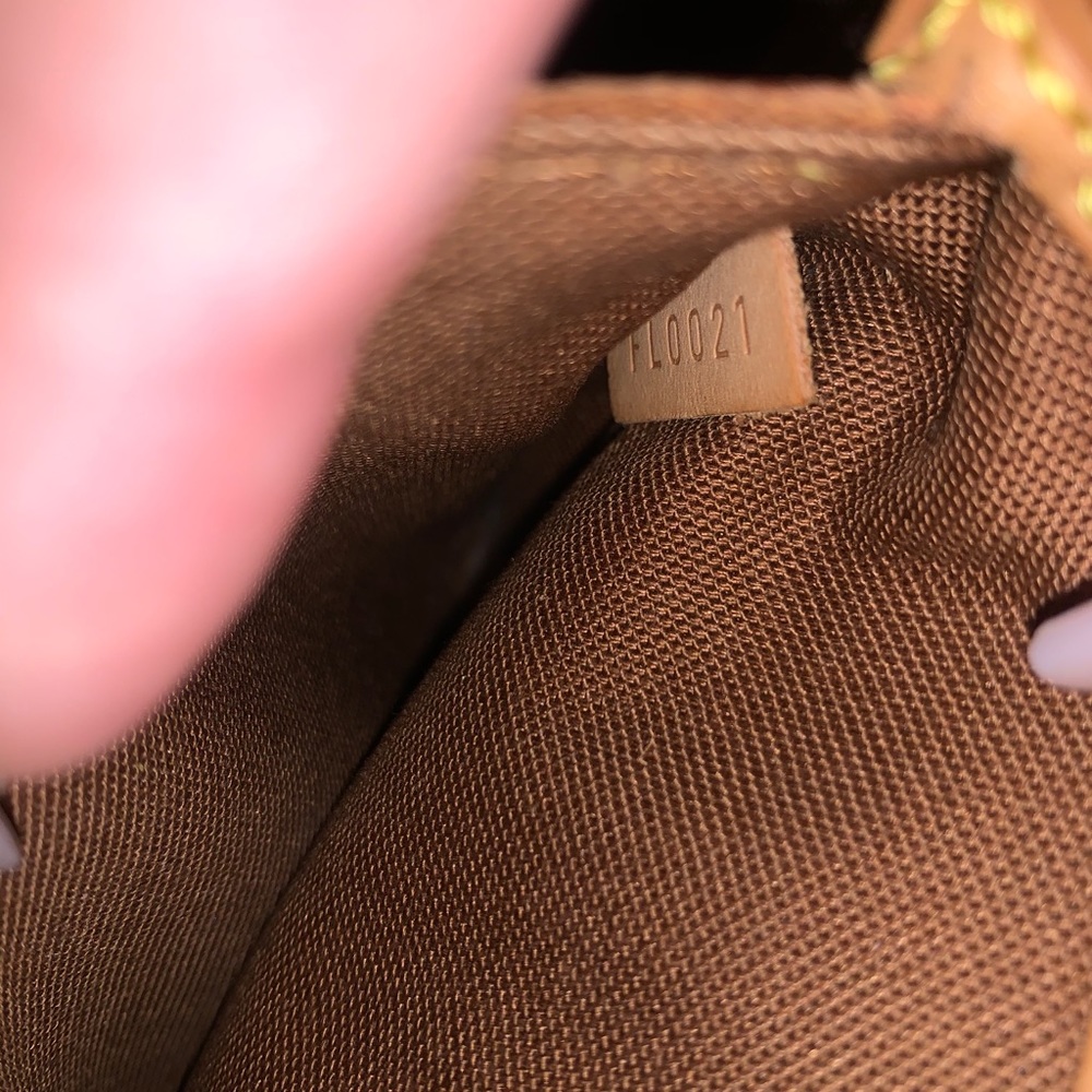 Louis Vuitton alma pm